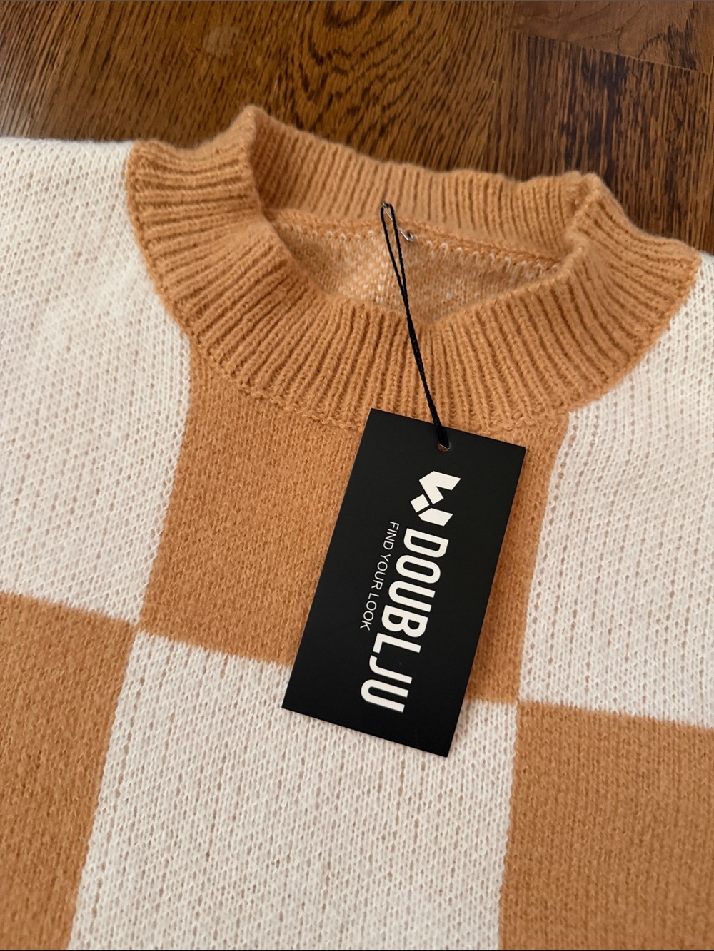 Doublju Checkerboard Crewneck Sweater in Cream and Tan large - Picture 3 of 8